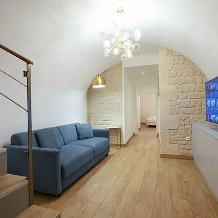 Loft 2 Bedroom Marais, Notre Dame Ac By Lcc Agency